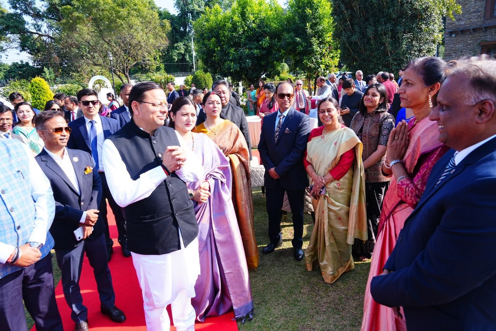 “जनता का विश्वास ही शासन का आधार, अधिकारियों को दिए सुशासन के निर्देश – सीएम धामी”