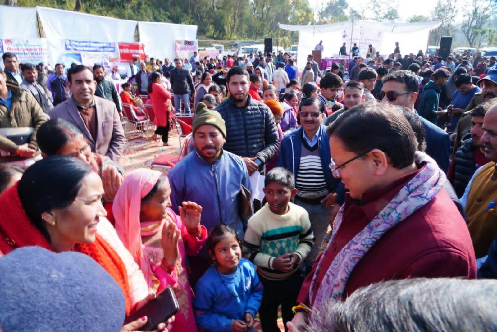 मुख्यमंत्री के नेतृत्व में अंतिम व्यक्ति तक पहुंची सरकार, रायपुर ब्लॉक में शिविर का स्थलीय निरीक्षण