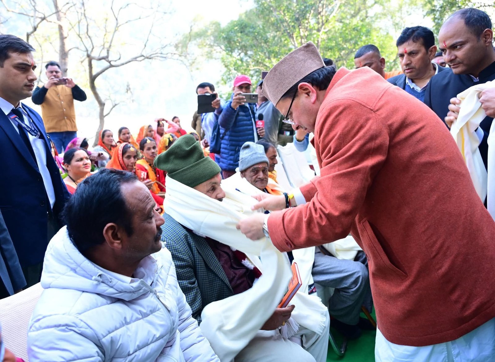 मुख्यमंत्री ने चंपावत के रणकोची माता मंदिर में किए दर्शन, प्रदेशवासियों के सुख-समृद्धि की कामना; कलश यात्रा में हुए सहभागी