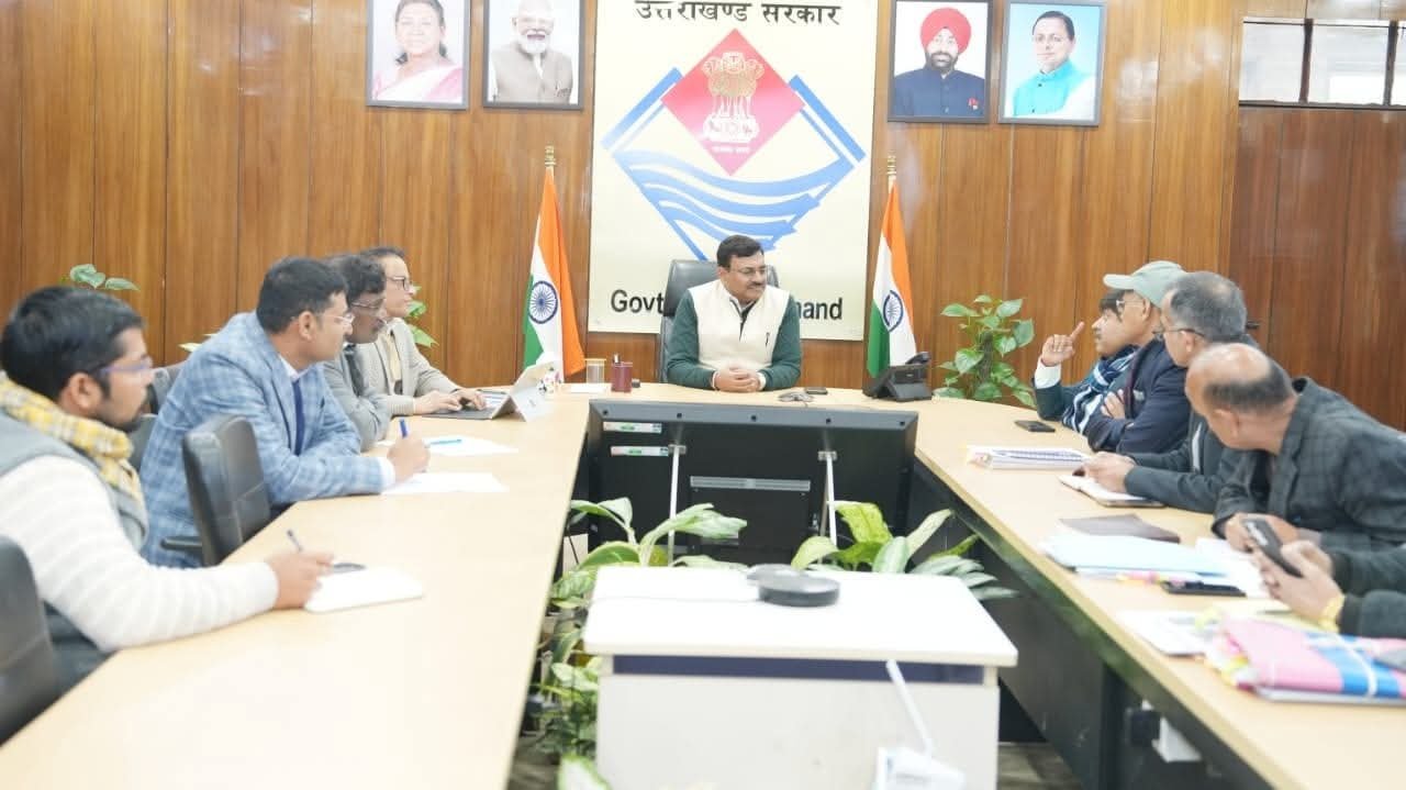 उत्तराखंड में सेब, कीवी और ड्रैगनफ्रूट उत्पादन बढ़ाने पर फोकस, मुख्य सचिव ने दिए निर्देश