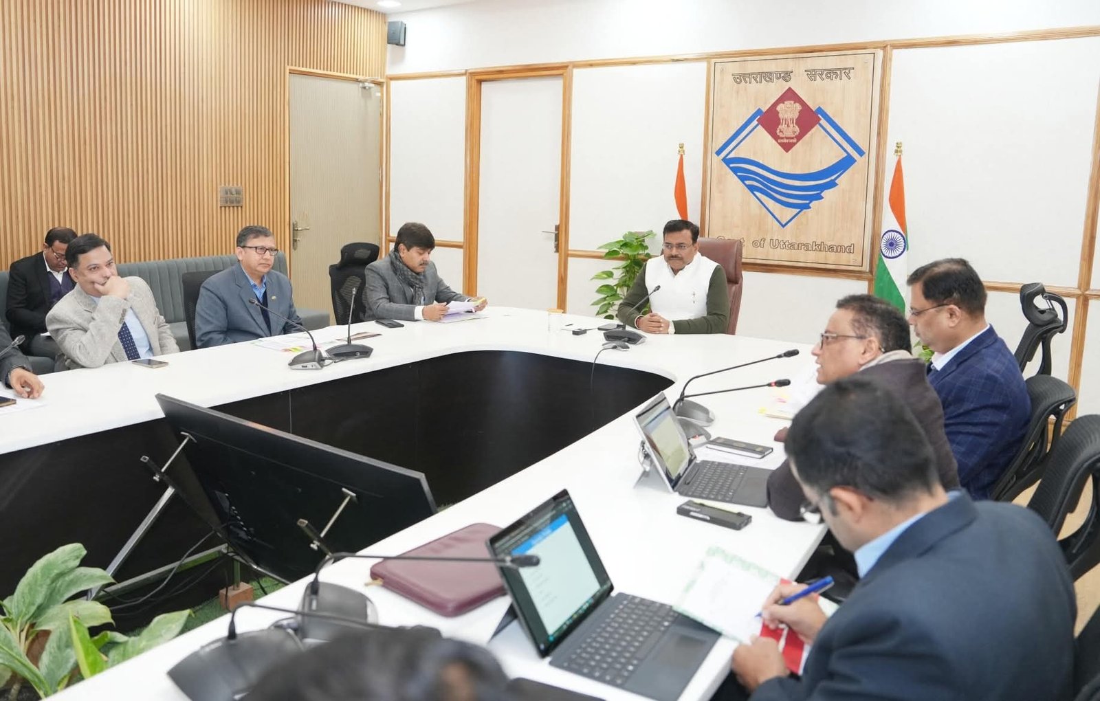 मुख्य सचिव ने पूंजीगत व्यय एवं विकास योजनाओं की समीक्षा, समयबद्ध कार्य और गुणवत्ता पर दिया जोर