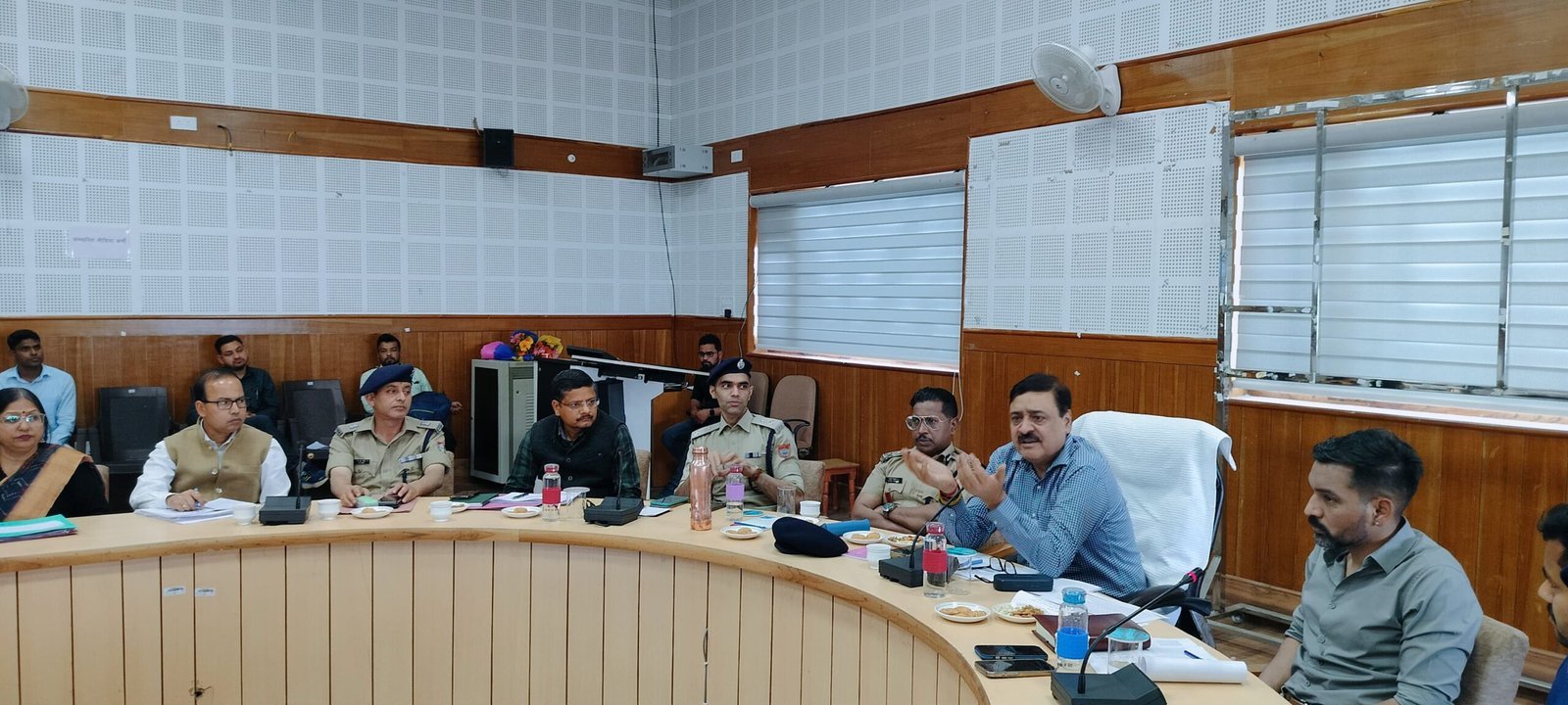 सकुशल चारधाम यात्रा के लिए सभी विभागों को मिलकर कार्य करना है: गढ़वाल आयुक्त