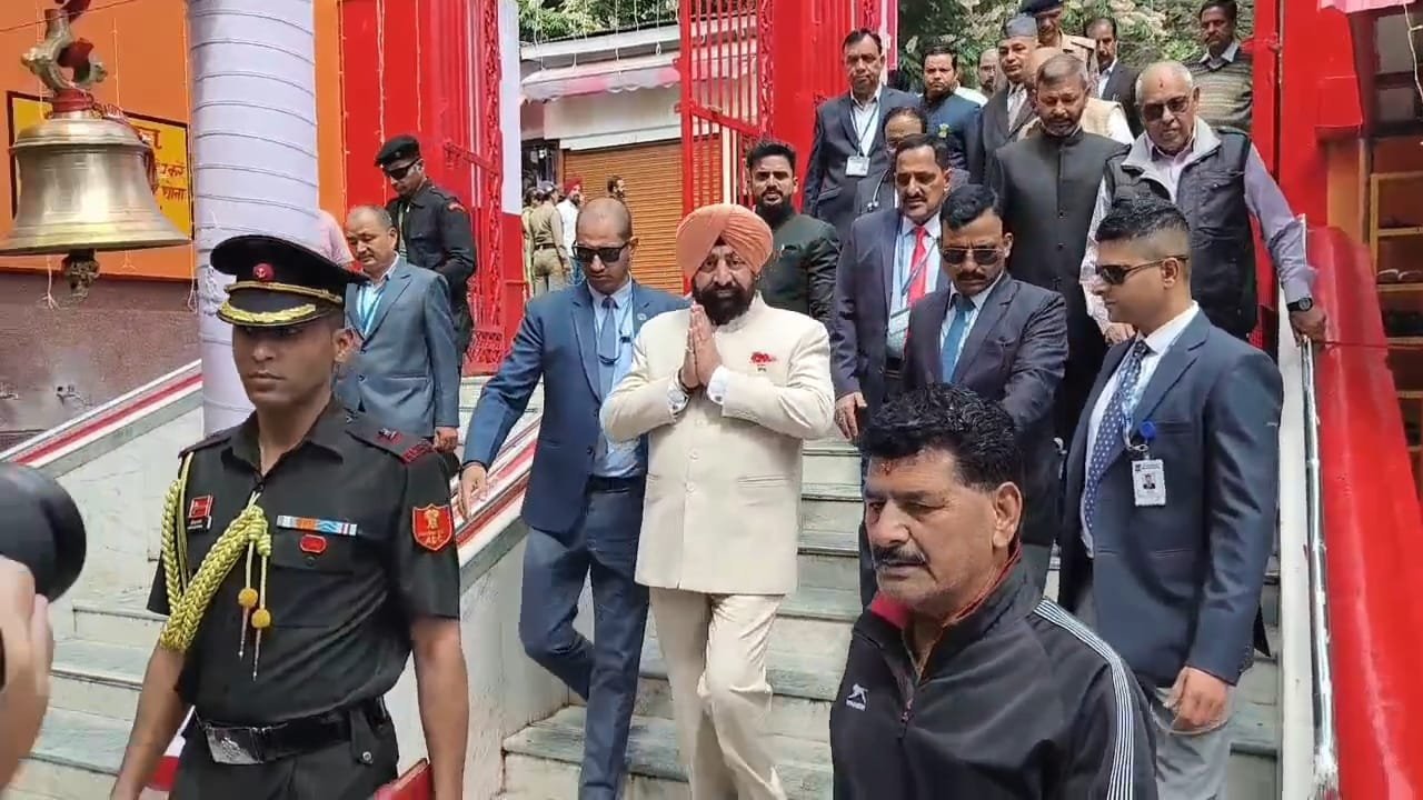 उत्तराखंड के राज्यपाल लेफ्टिनेंट जनरल गुरमीत सिंह ने किये मां नैना देवी और गुरुद्वारे के दर्शन