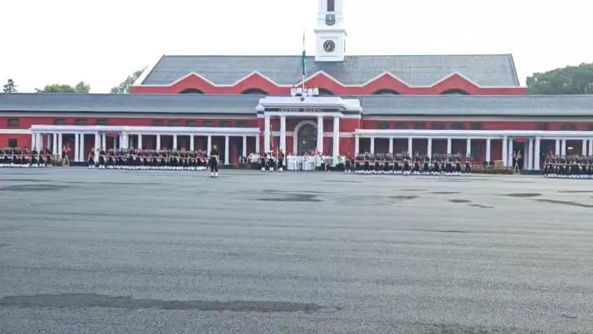 आईएमए में पासिंग आउट परेड, 451 कैडेट हुए पास आउट, श्रीलंका के सेना प्रमुख ने ली सलामी