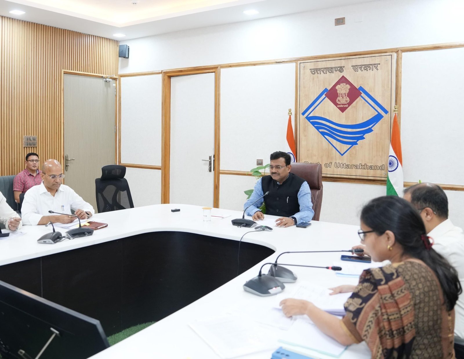 मुख्य सचिव आनन्द बर्द्धन ने गुरुवार को सचिवालय में राष्ट्रीय नार्काे समन्वय पोर्टल (एन्कॉर्ड) की ली बैठक….