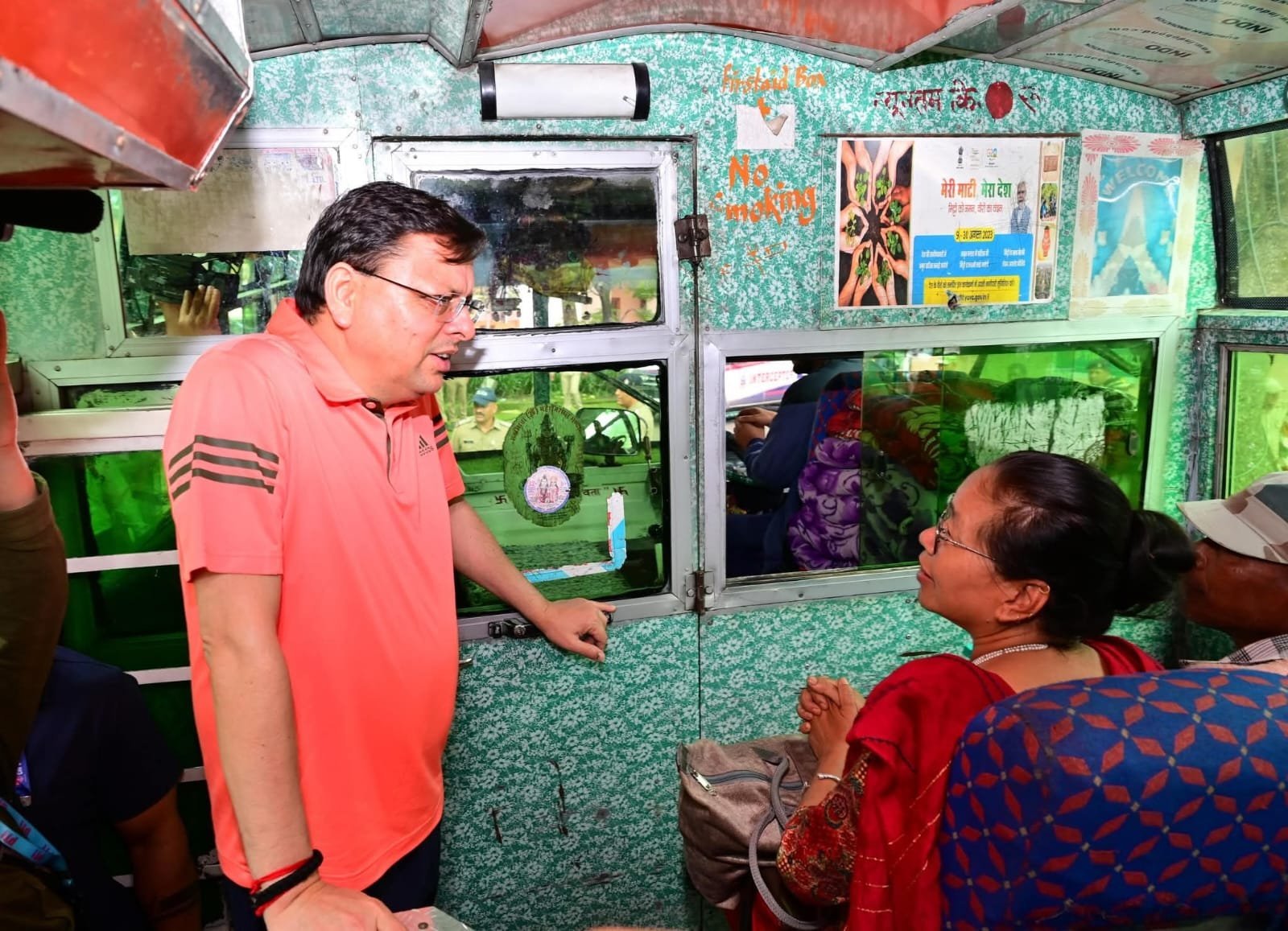 सीएम धामी लगातार राहत बाचव कार्यों की खुद मॉनिटरिंग कर रहे है, पल पल के अपडेट के साथ दिशा निर्देश दे रहे हैं