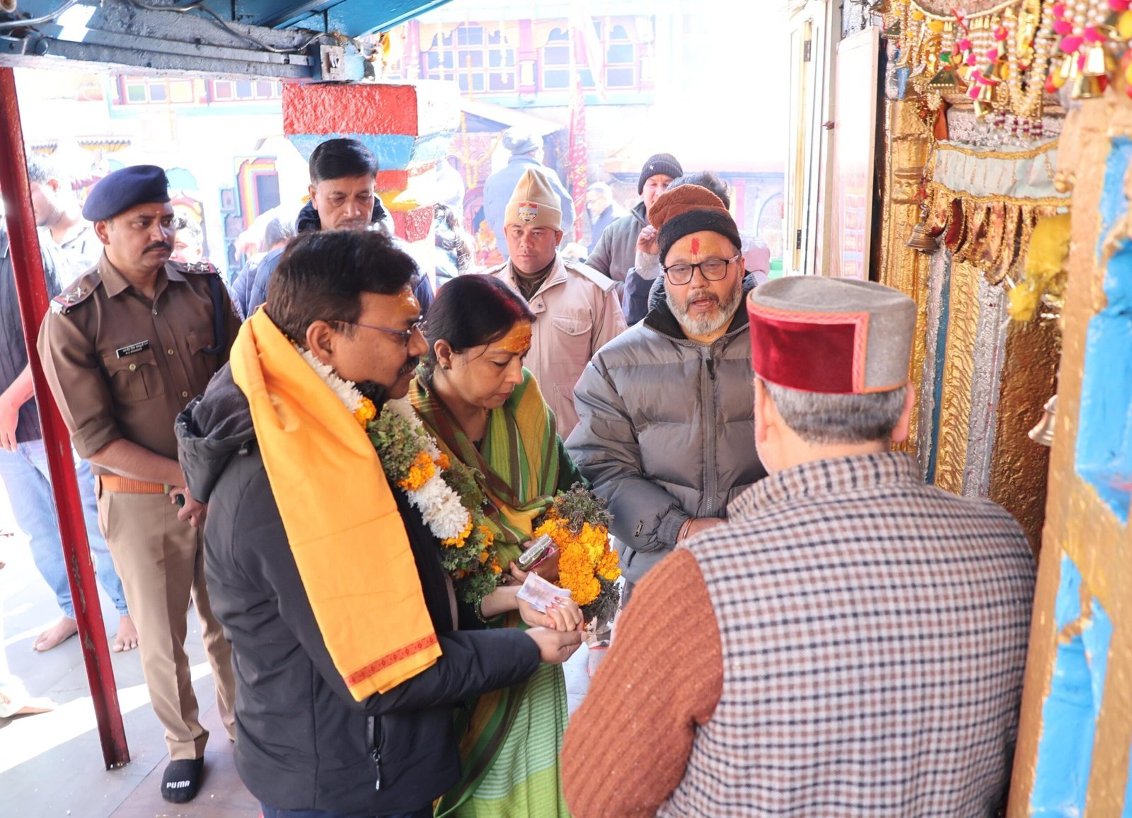 मुख्य सचिव आनंद बर्द्धन ने बद्रीनाथ धाम में मास्टर प्लान कार्यों का किया निरीक्षण