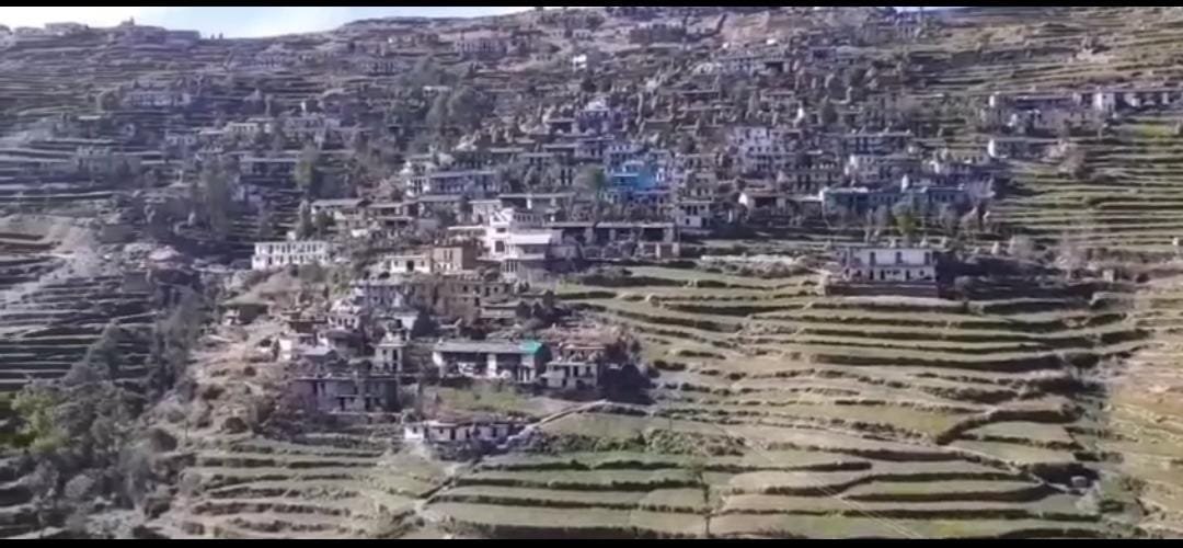 स्वास्थ्य व्यवस्था प्रणाली पर फिर सवाल: पौड़ी के चैड़ गांव में मां के बाद नवजात ने भी तोड़ा दम, आखिर ग्रामीण क्षेत्रों में आज भी महिला अस्पताल की जगह घर पर प्रसव करने को मजबूर क्यों?