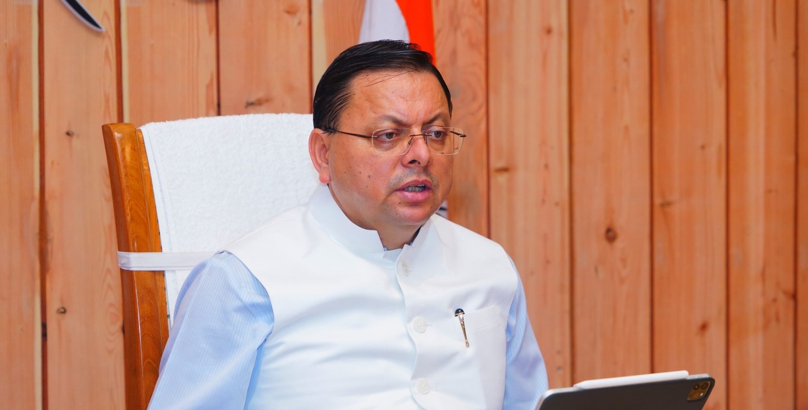 सड़कों, पेयजल और विद्युत व्यवस्था को शीघ्र सुचारु करने के आदेश: सीएम पुष्कर सिंह धामी