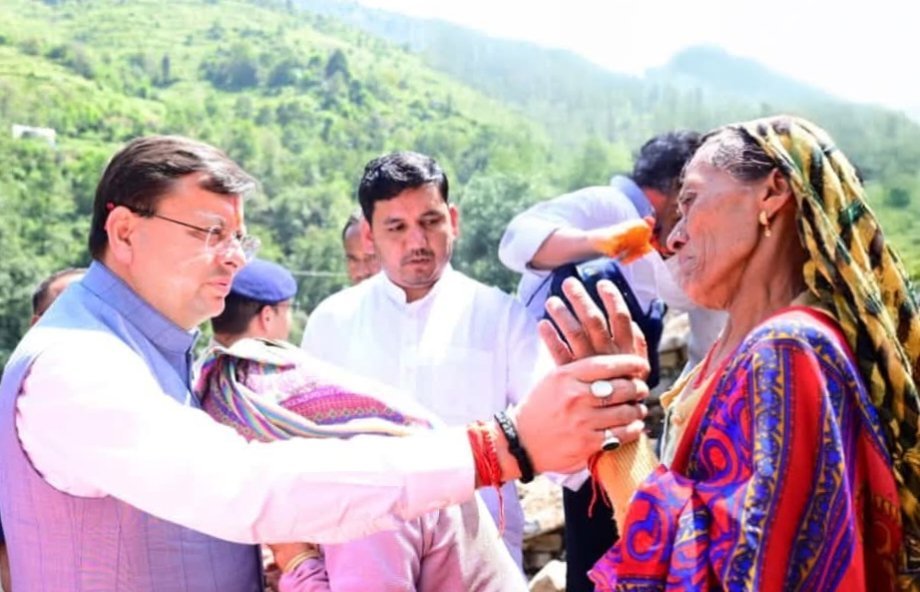 चमोली आपदा: मुख्यमंत्री धामी ने नंदानगर में प्रभावित क्षेत्रों का किया निरीक्षण