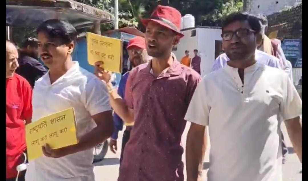 यूकेडी की बीरोंखाल रैली: पेपर लीक, महिला उत्पीड़न और पुलिस प्रताड़ना पर सरकार को घेरा