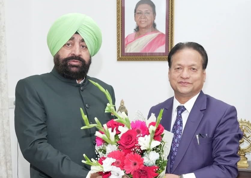 राज्यपाल ने ली अंतर-विश्वविद्यालयी खेल प्रतियोगिता तैयारियों की जानकारी