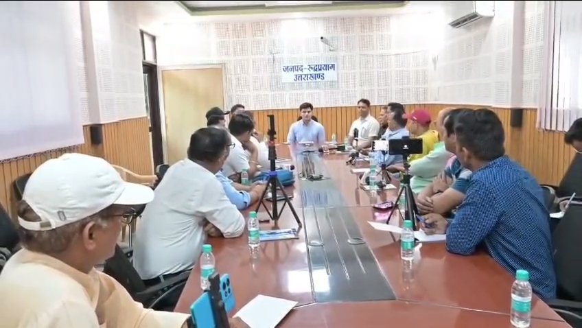 रुद्रप्रयाग के नवनियुक्त जिलाधिकारी प्रतीक जैन ने संभाला कार्यभार, मीडिया कर्मियों से की वार्ता……