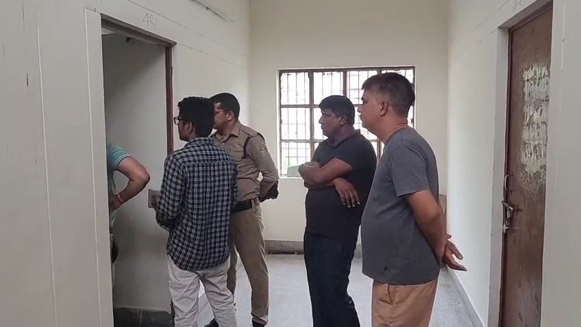 “श्रीनगर के मेडिकल कॉलेज में मेडिकल छात्रा ने की आत्महत्या, कॉलेज प्रशासन में हड़कंप”