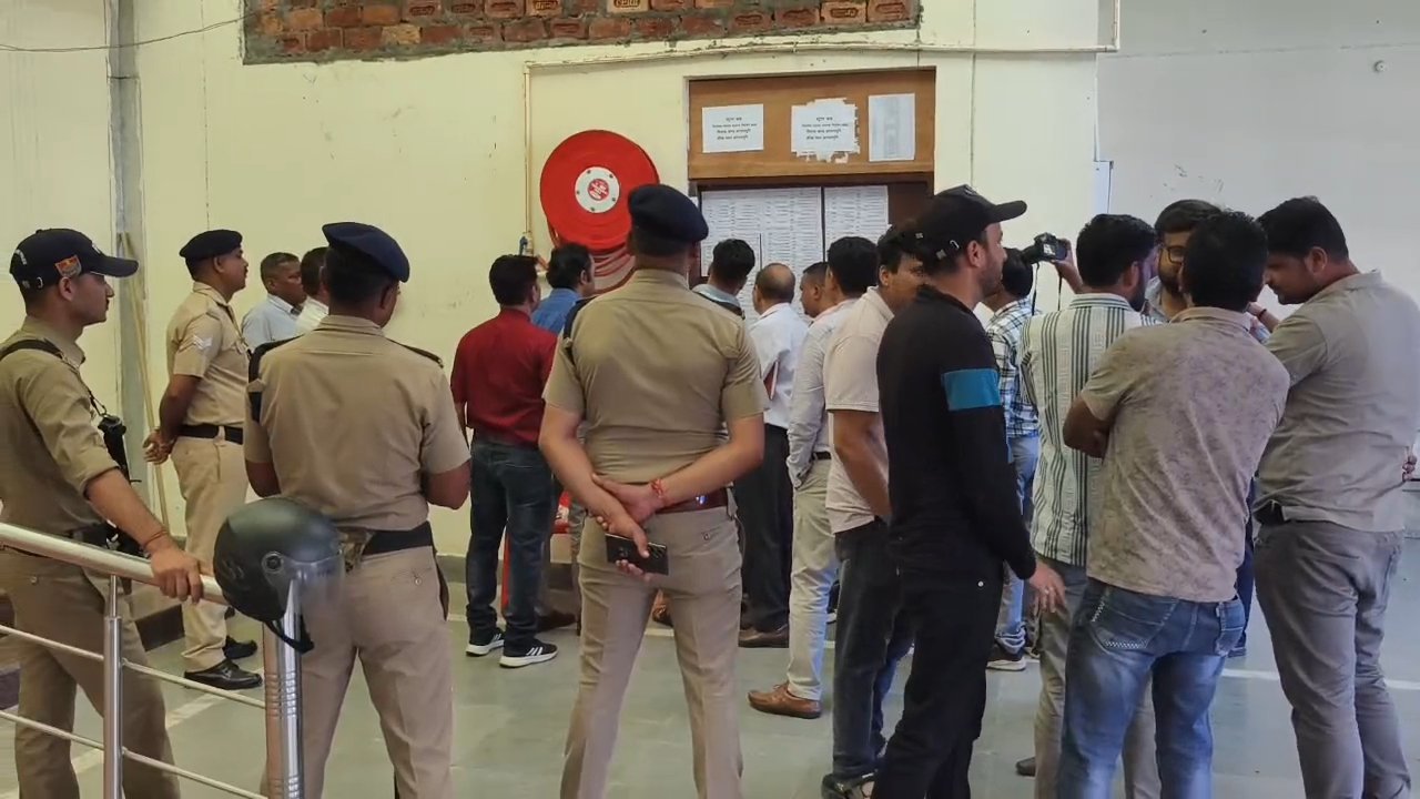 त्रिस्तरीय पंचायत सामान्य निर्वाचन-2025 के तहत जनपद रुद्रप्रयाग में शांतिपूर्ण एवं निष्पक्ष मतदान सम्पन्न